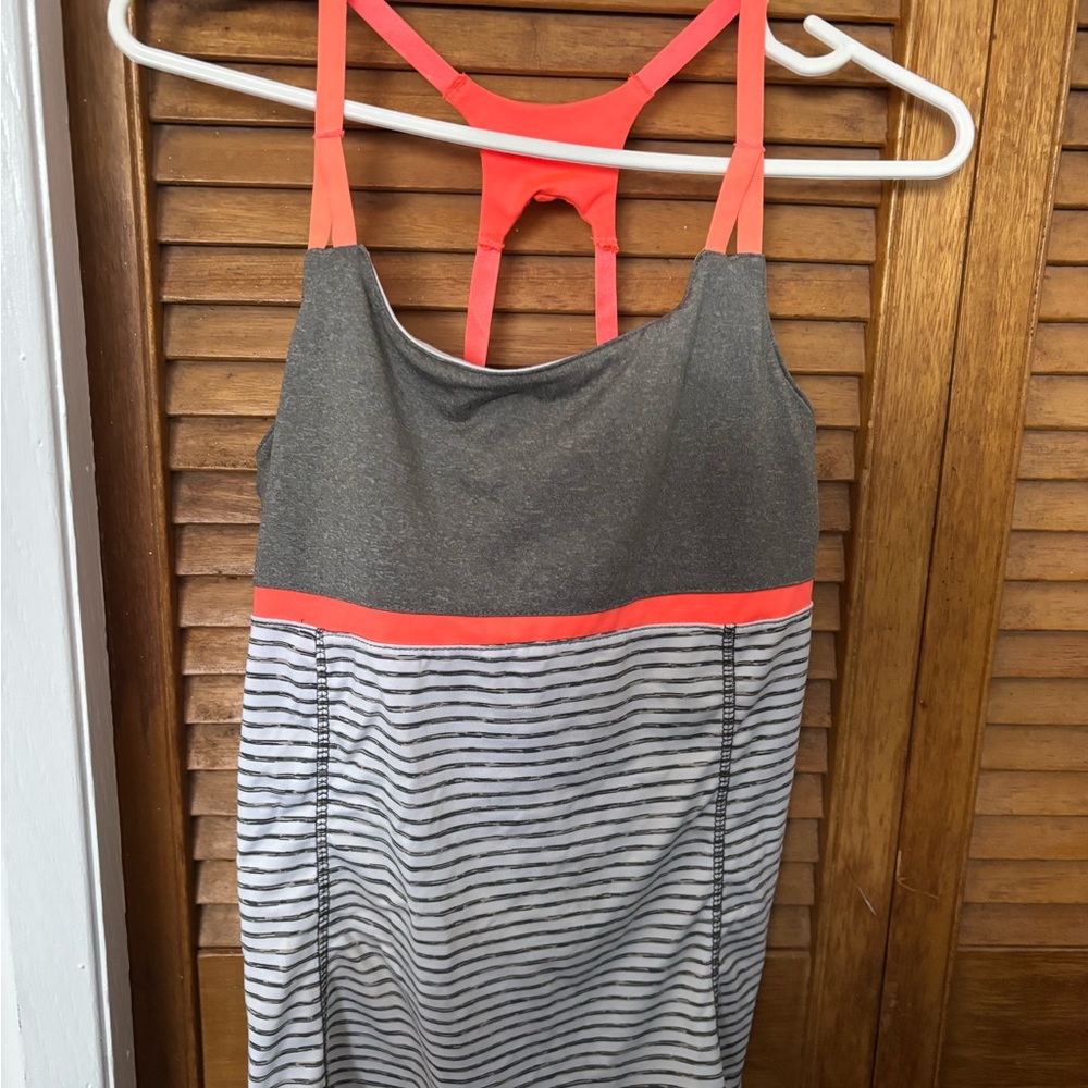 SET Active Charcoal and Coral Striped Tank